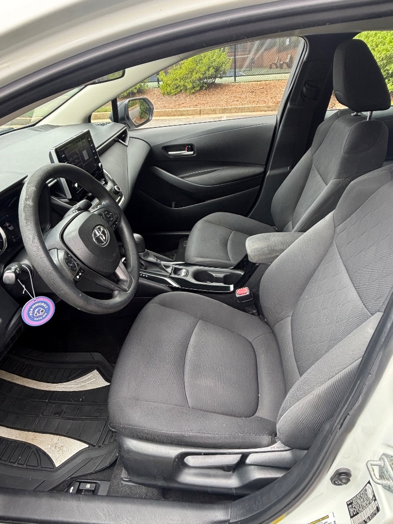 2021 Toyota Corolla LE - Photo 13