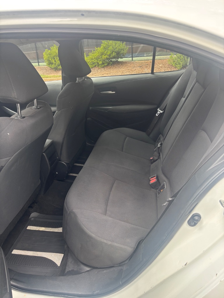 2021 Toyota Corolla LE - Photo 16